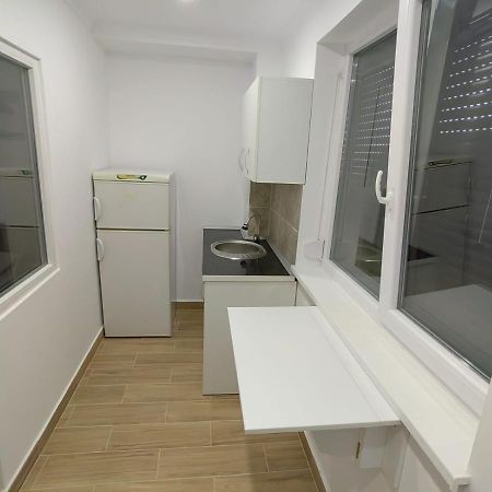 Militari Studio Roşu Buitenkant foto