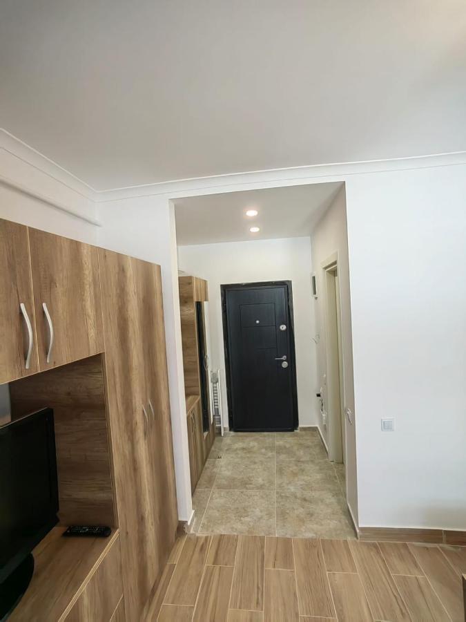 Militari Studio Roşu Buitenkant foto